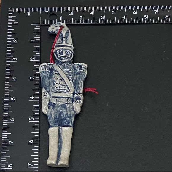Vintage 1993 ROWE Pottery Salt Glazed Toy Soldier Christmas Tree Ornament - Picture 5 of 9